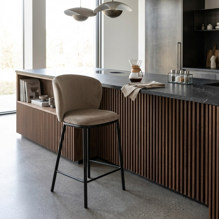 Hoker tapicerowany Bari ciemnobeżowy