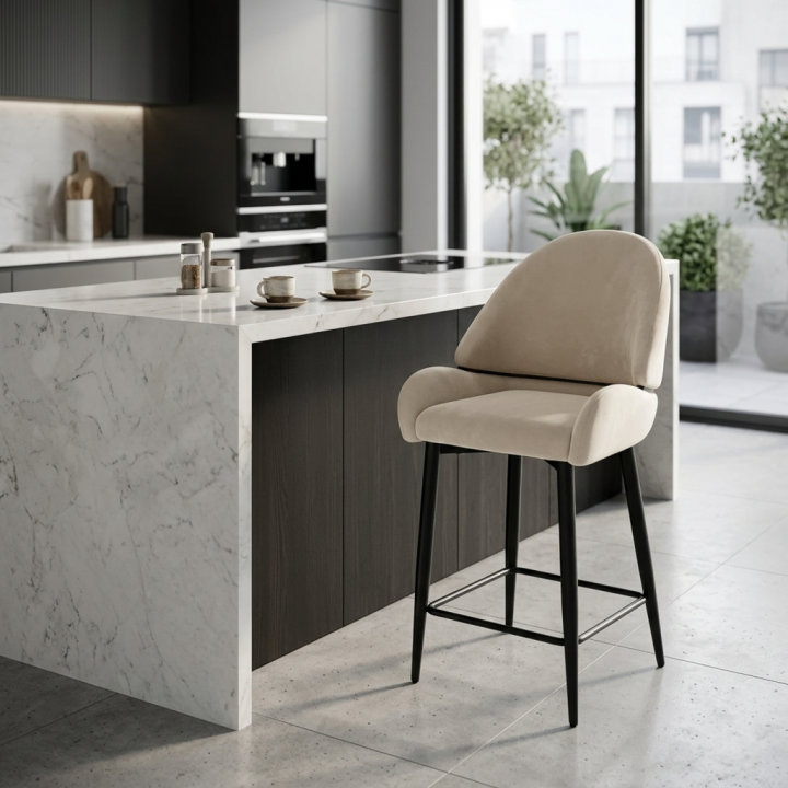 Hoker tapicerowany Bergamo jasnobeżowy